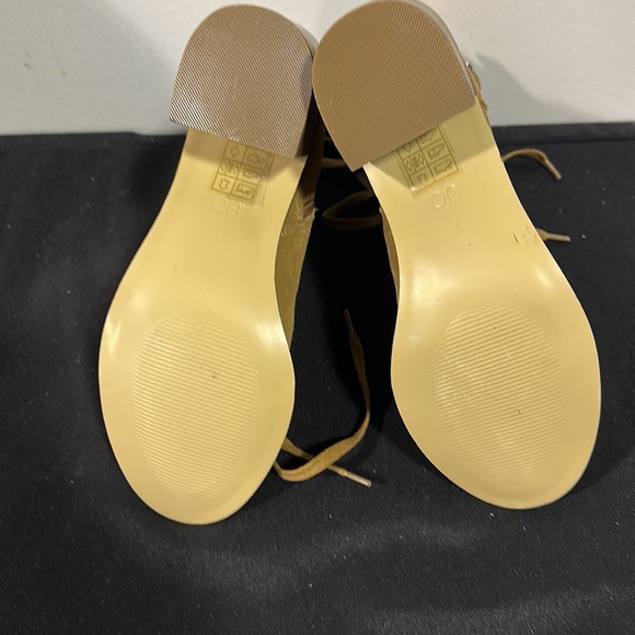 Booties - Picture 4 of 4